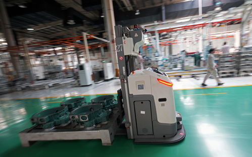 高質(zhì)量發(fā)展調(diào)研行 生產(chǎn)一線看制造企業(yè)“智改數(shù)轉(zhuǎn)網(wǎng)聯(lián)”新貌